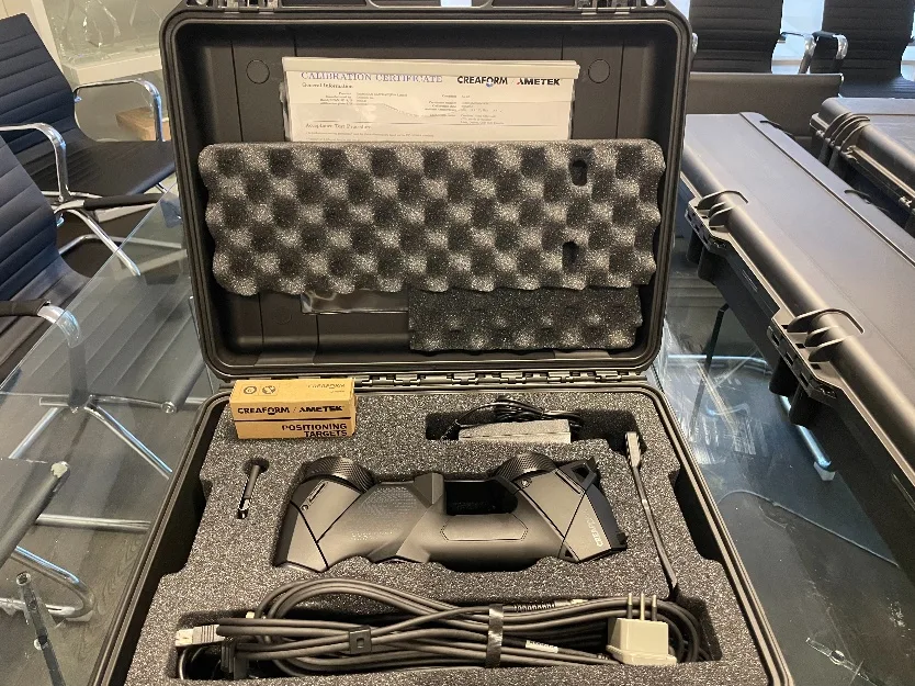 Kit de arriendo de escáner 3D Creaform con estuche y accesorios
