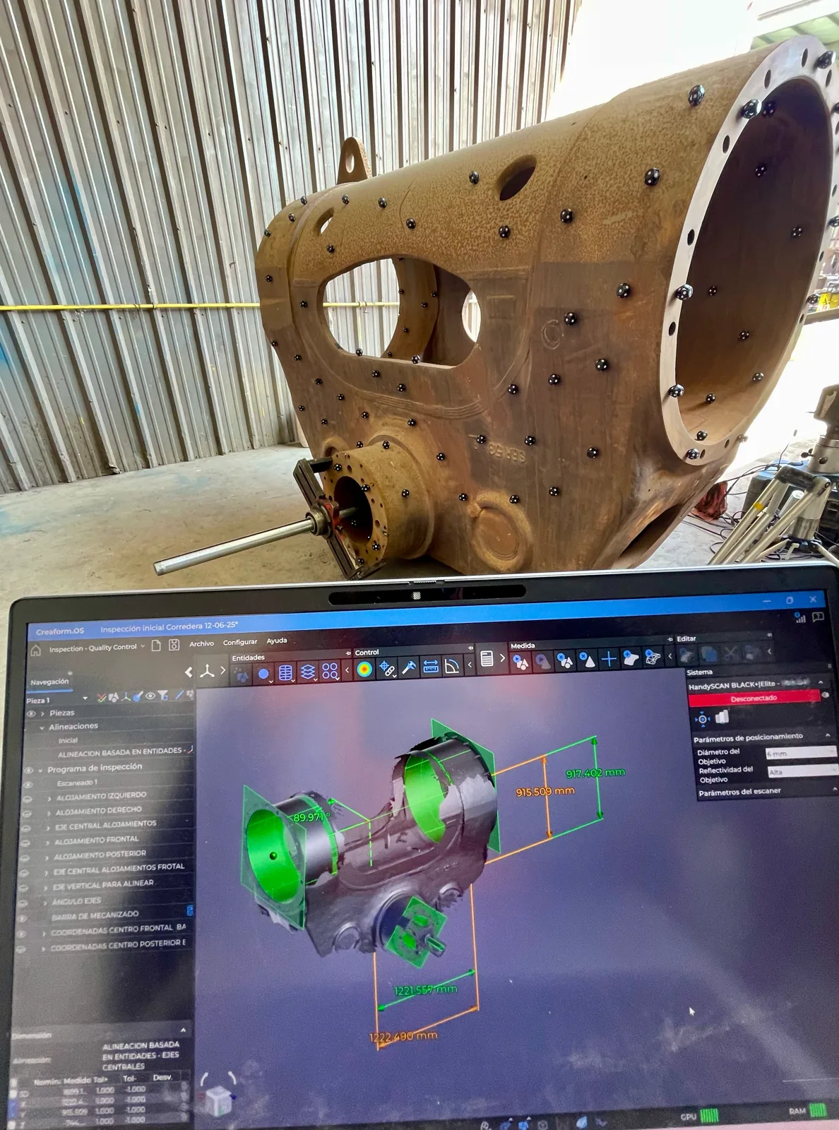 Informe de inspección dimensional 3D con cotas sobre el escaneo