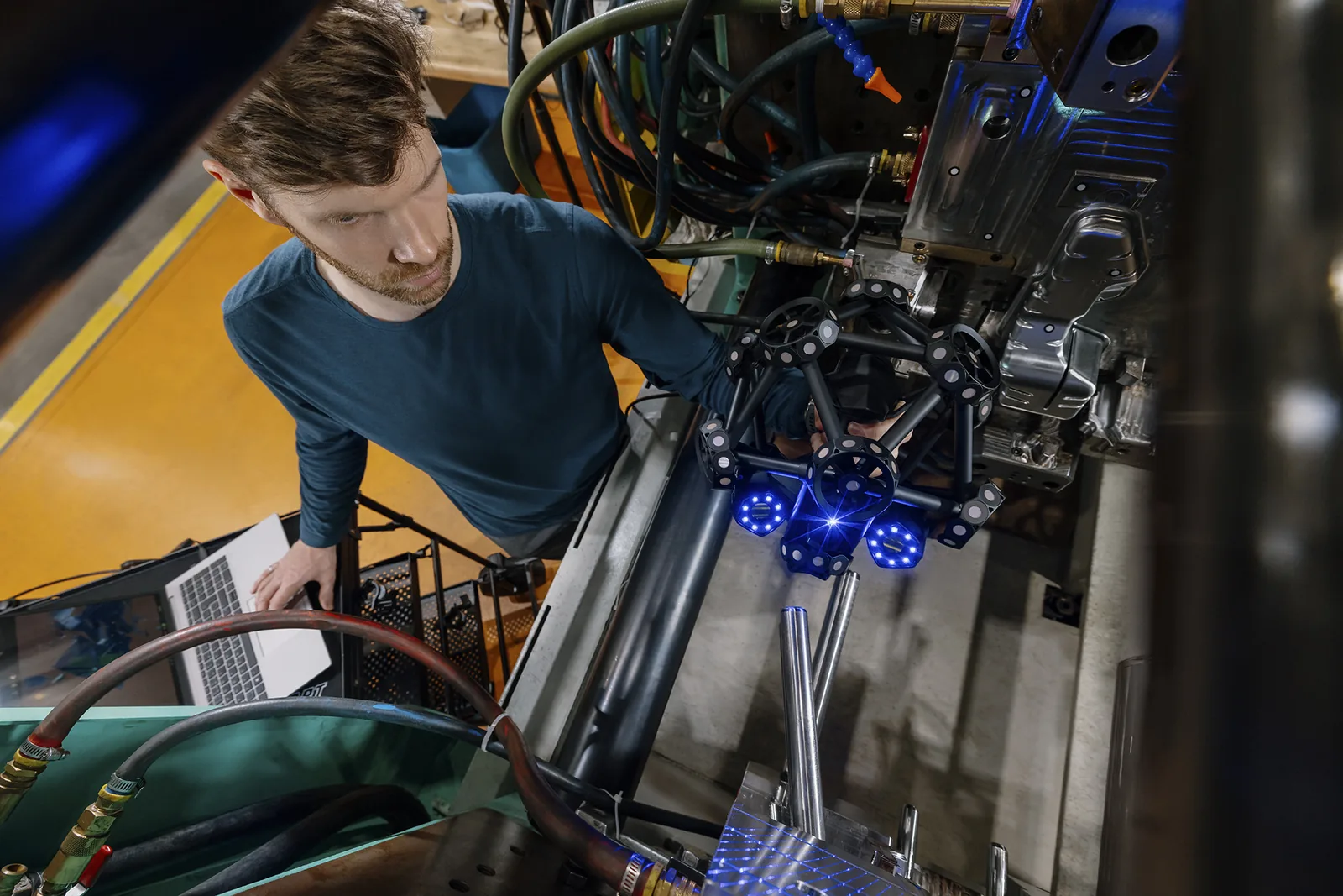 Control dimensional de una matriz de inyección con escáner 3D CMM
